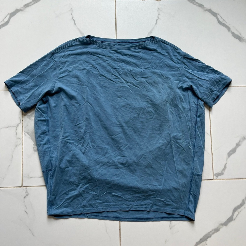 Lululemon Back in Action Short-Sleeve T-Shirt
Utility Blue sz 2 - Picture 1 of 6